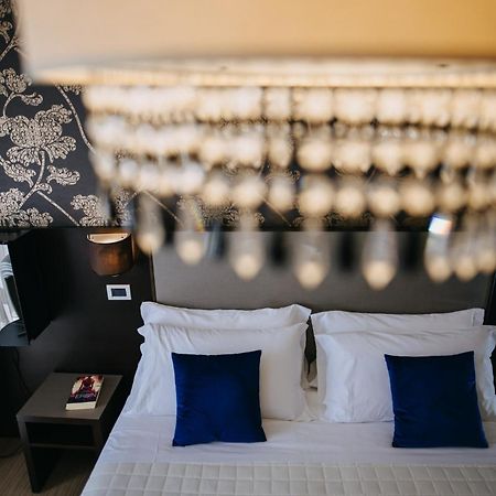 Hotel Lalla Beauty & Relax Чезенатіко Екстер'єр фото
