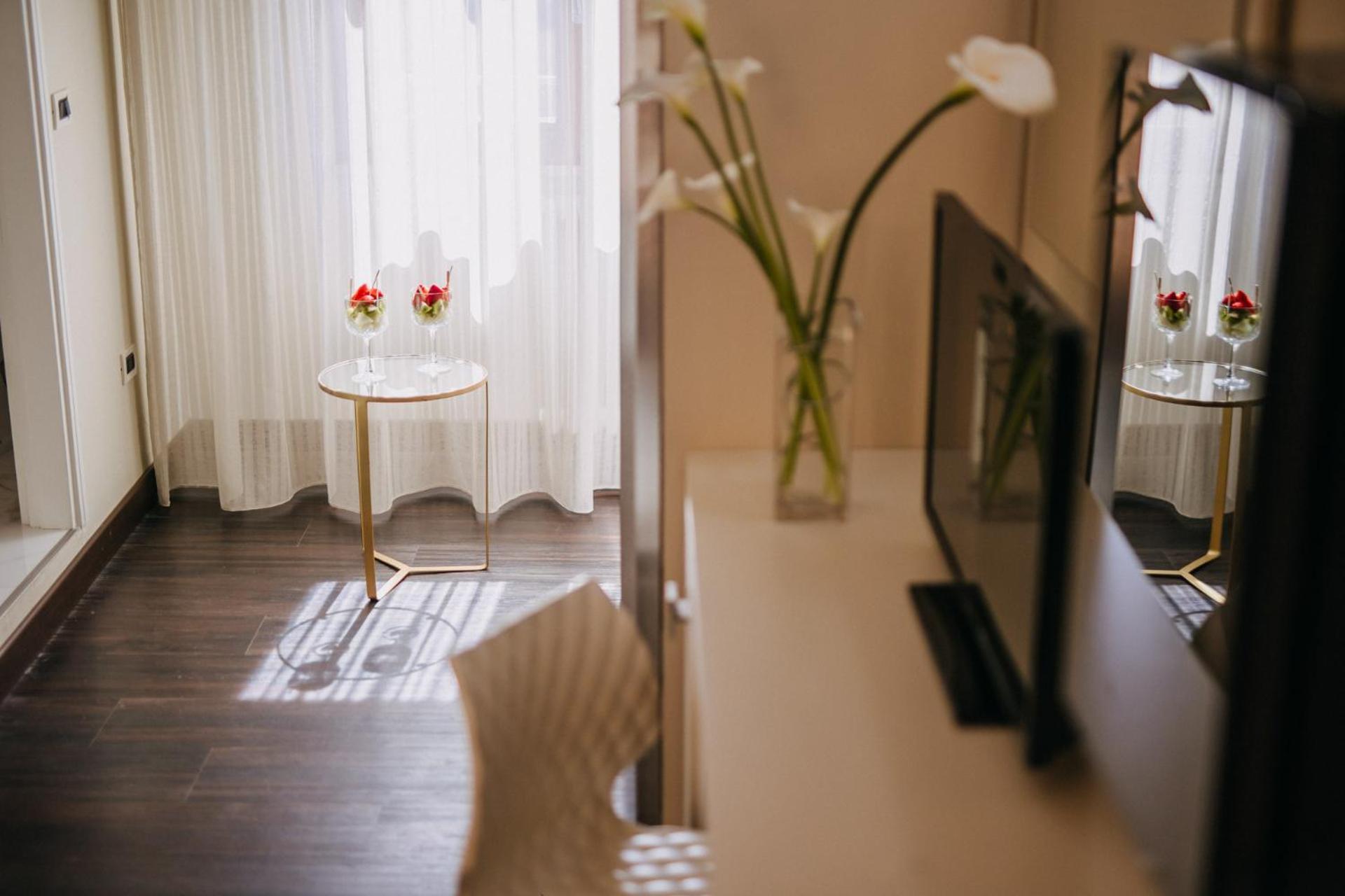 Hotel Lalla Beauty & Relax Чезенатіко Екстер'єр фото