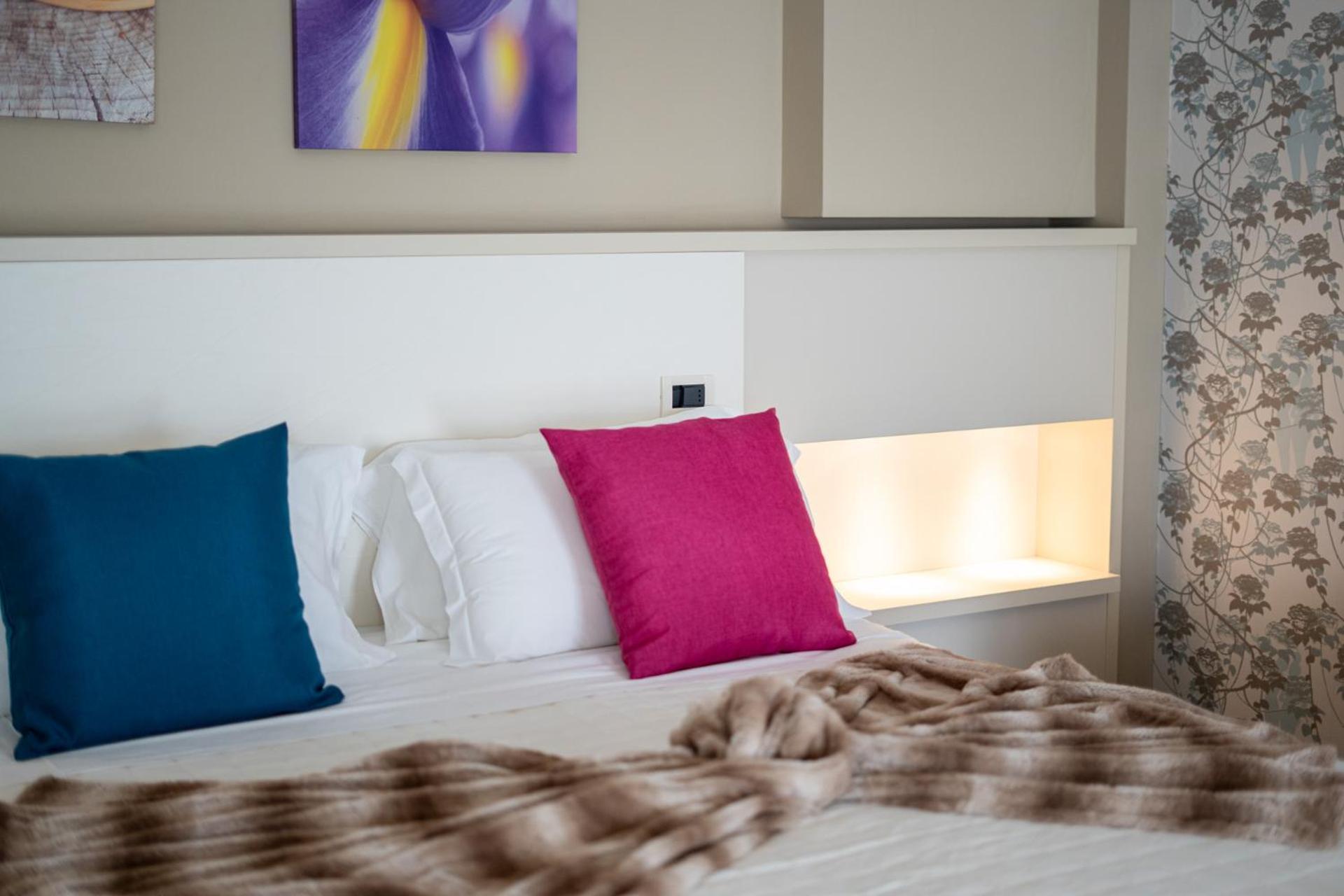 Hotel Lalla Beauty & Relax Чезенатіко Екстер'єр фото