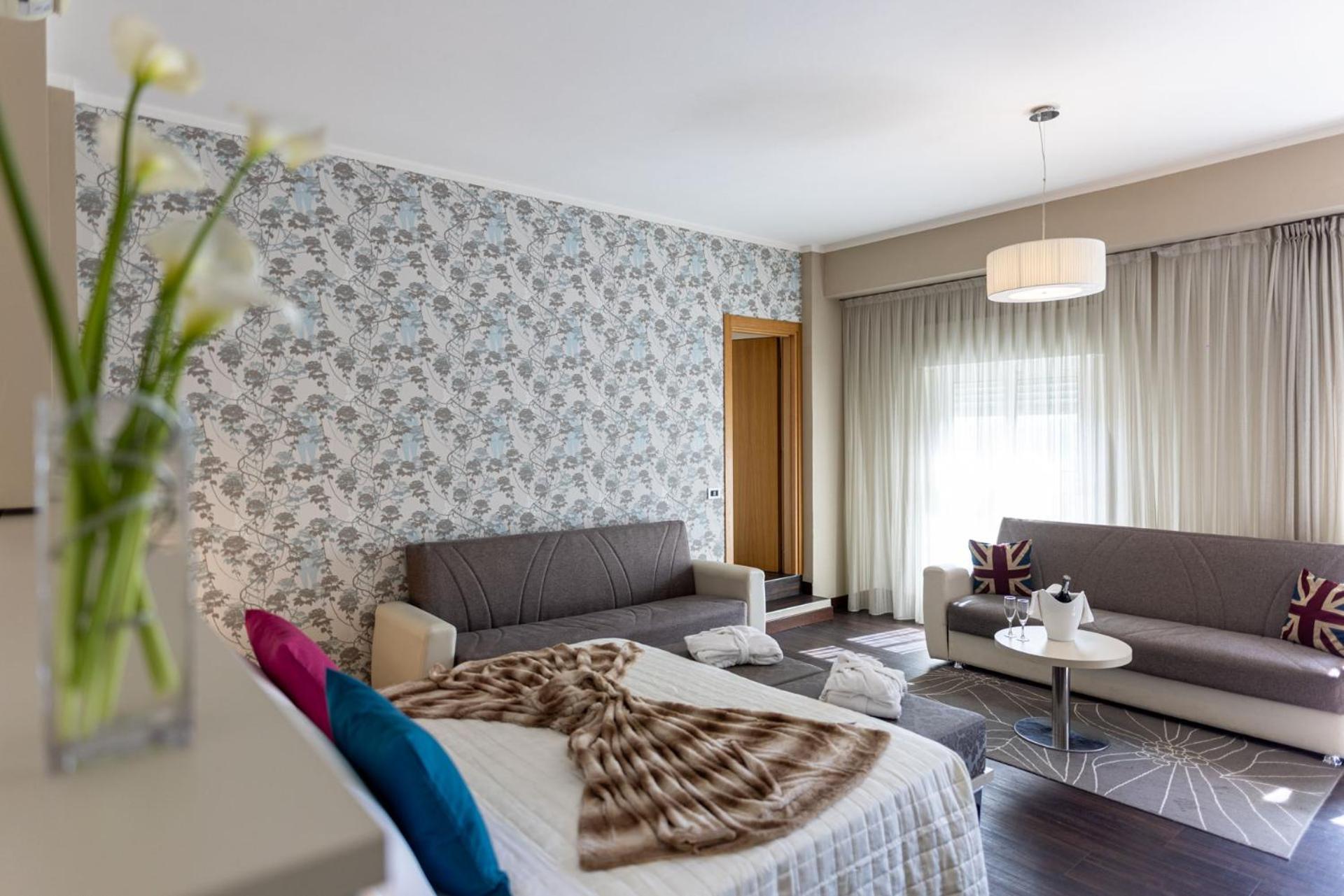 Hotel Lalla Beauty & Relax Чезенатіко Екстер'єр фото