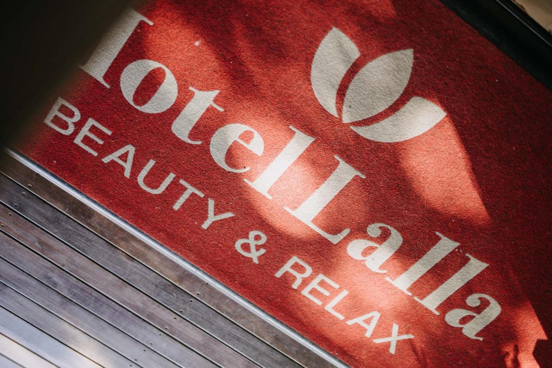 Hotel Lalla Beauty & Relax Чезенатіко Екстер'єр фото