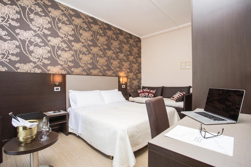 Hotel Lalla Beauty & Relax Чезенатіко Екстер'єр фото